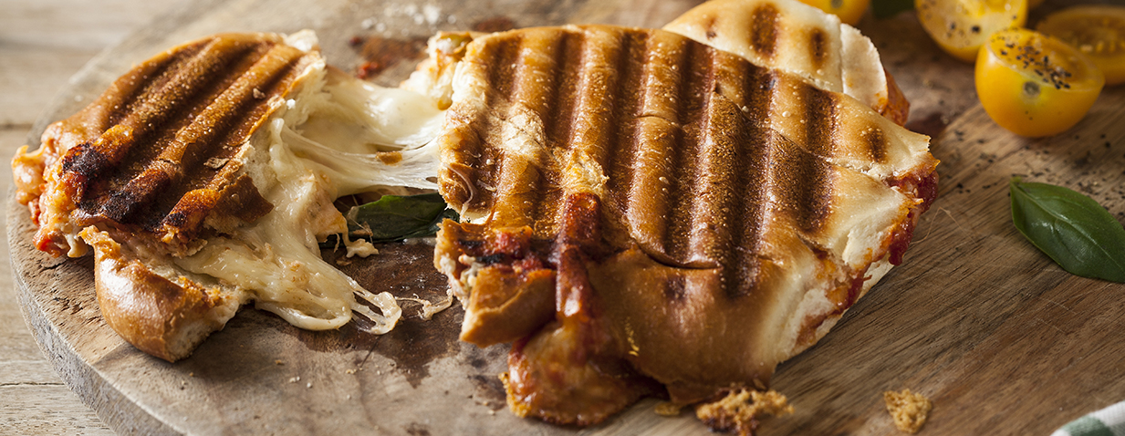 סנדביץ' פיצה שהופך לטוסט