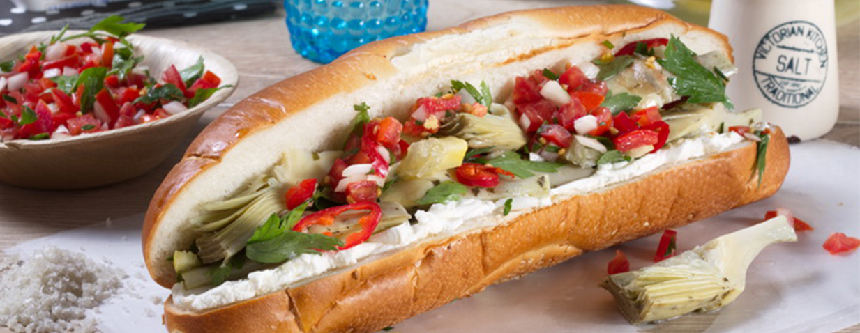 סנדוויץ' ארטישוק ולימונים כבושים