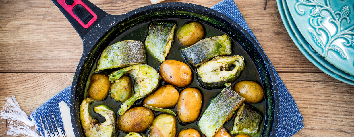 תבשיל לברק ותפוחי אדמה בפסטו פטרוזיליה