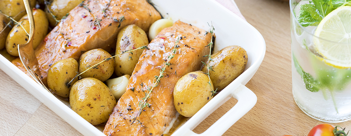 סלמון עם תפוחי אדמה בתנור