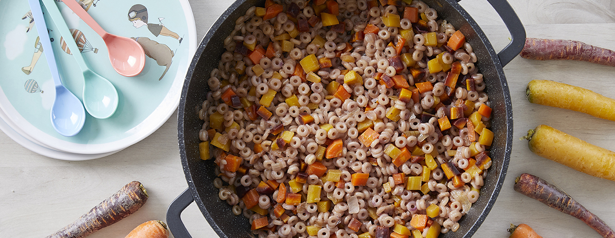 פתיתים עם קוביות גזרים צבעוניים